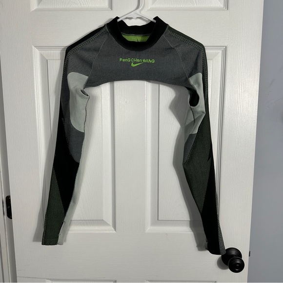 Nike x Feng Chen Wang "Transform Jacket," women's pro long-sleeve knit top, Lg. - Picture 3 of 11